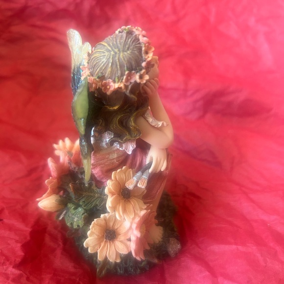 Petal Faerieblush…Nature’s Canvas. Style #36120 Fairy figurine - Picture 5 of 9
